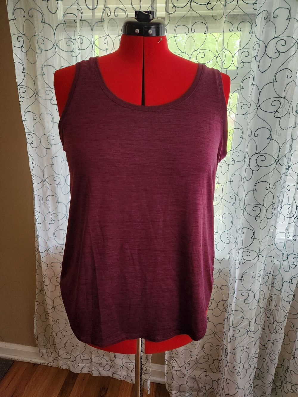 Sleeveless Crewneck Tank Top - Plum